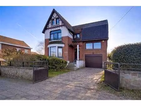 maison - 5 ch - garage - jardin - remises