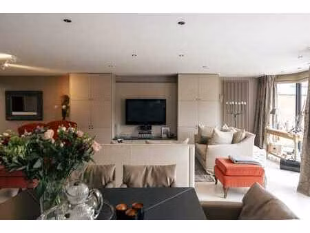 manoir avec jardin urbain unique et cabinet de sport à oosta