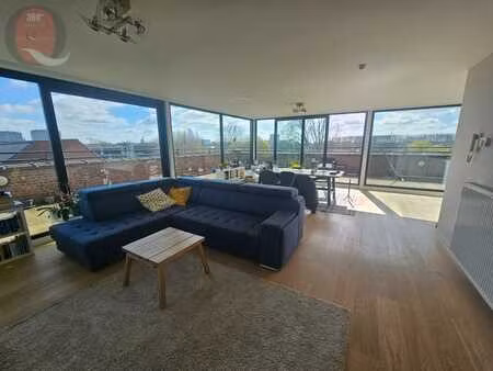 gunstige gelegen zonnige 3- slk penthouse met 2 staanpla...