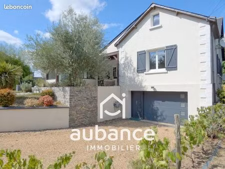 maison 8 pièces 220 m²