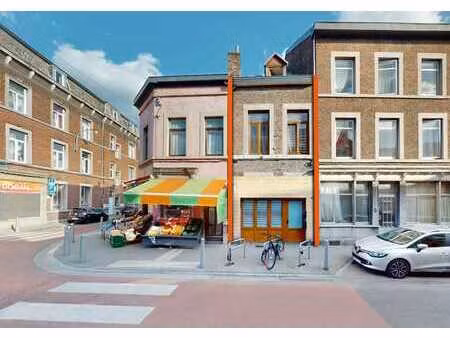 ancienne maison de commerce et d’habitation