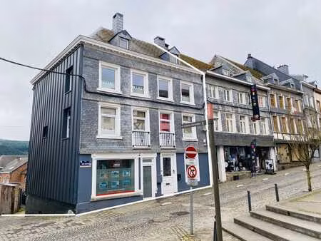 maison 5 chambres avec cour et parking – centre ville (rare)