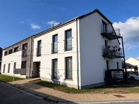 appartement 2 chambres 1100 € (+150 € charges communes)