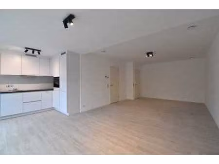 appartement neuf en rez-de-chaussée avec bureau