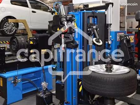 garage/station service 70 m²