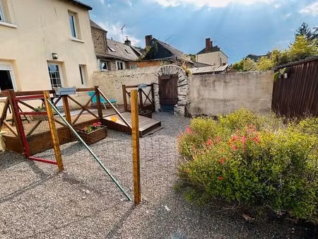 loue appartement face mairie