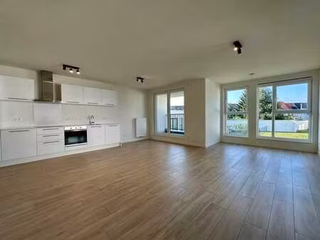 eeb4 | lumineux appartement 2 chambres + terrasse