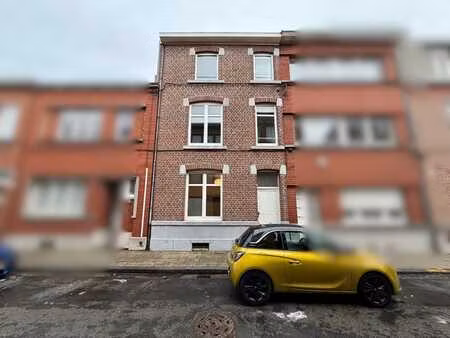 a louer : maison 3 chambres avec jardin