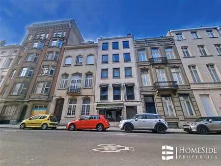 quartier defacqz/louise - appart. 2ch - 100m² + balcon