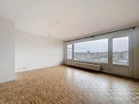 appartement 1 chambre avec terrasse et parking