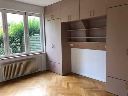 montgomery/gribaumont – rez-de-chaussée 1 ch. + terrasse