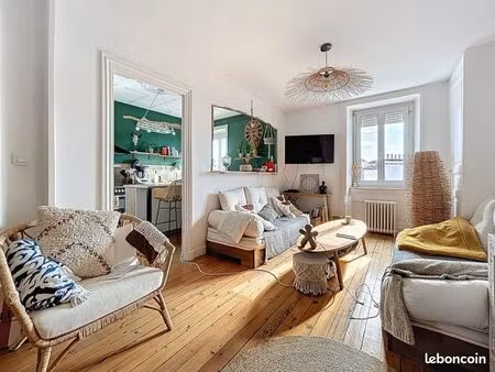 appartement 61m2 hyper centre