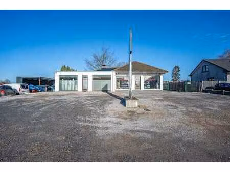 situation rare ! surface commerciale à forte visibilité