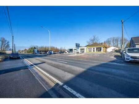 situation rare ! surface commerciale à forte visibilité