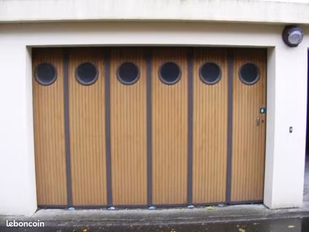 grand garage en centre-ville à saint lo