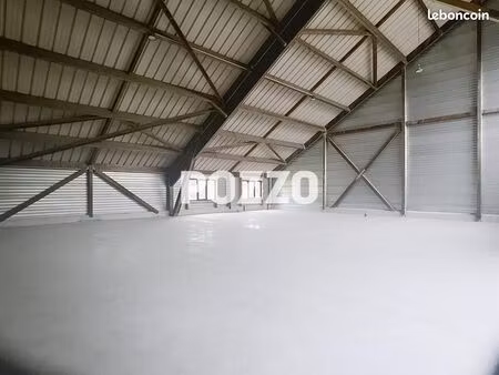 local commercial 250 m²