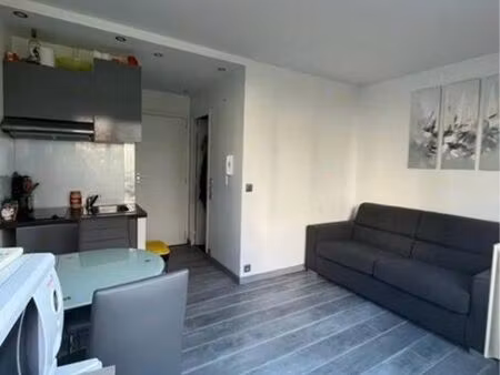 studio proche du rer a