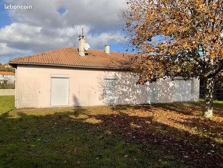 loue pavillon 5 pièces plain pied