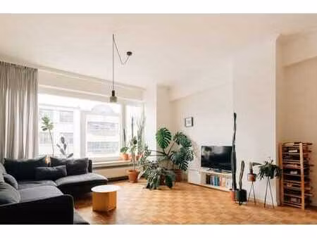 appartement de charme avec terrasse ensoleillée +p en option