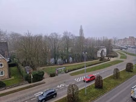 dendermonde  leopoldlaan 9a bus 12