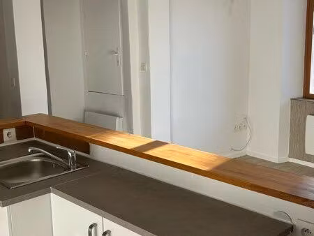 à louer appartement type f3  balcon + cave