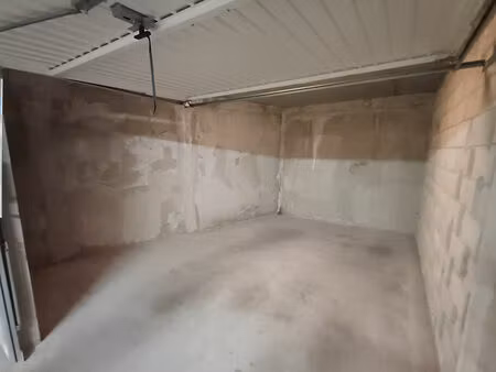 vente garage lyon 8 (69008)