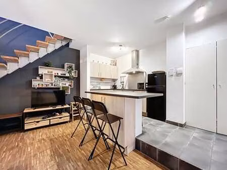 bourse/sainte-catherine - duplex rénové