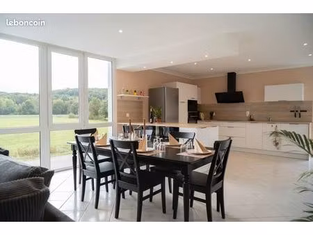 ? grand appartement meublé 125 m² – 3 chambres – calme absolu – proche gare