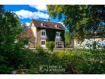 propriété de caractère  sa maison annexe et sa piscine