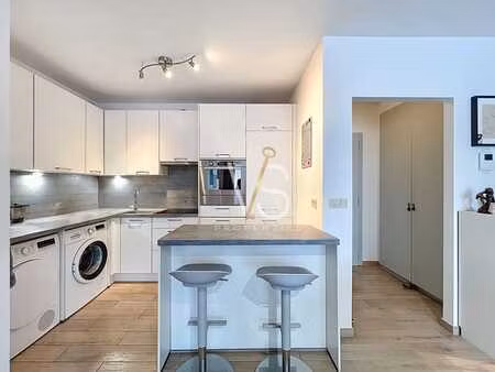 superbe appartement 1 chambre renove ! peb b !