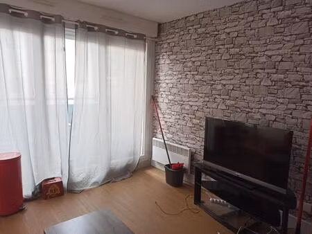 location appartement 2 pièces 48 m² à lyon 8 (69008)