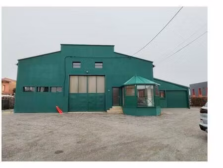 location local industriel 450 m² à villefranche-sur-saône (69400)