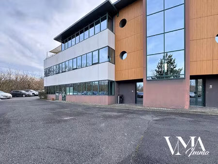 location commerce 100 m² à lissieu (69380)