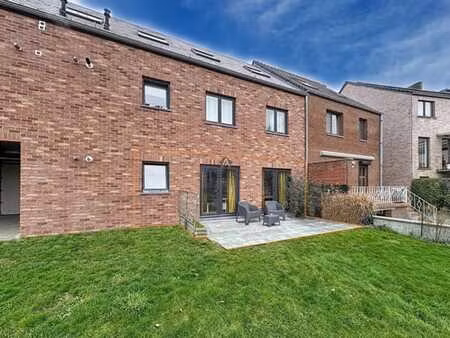 appartement deux chambres avec garage et terrasse