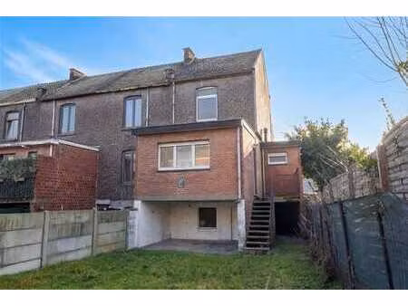 charmante maison 3ch avec beau jardin!