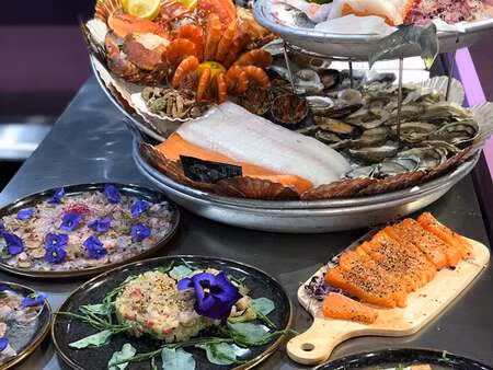 vente bureaux et commerces à dinan (22100) : à vendre / 70m² dinan