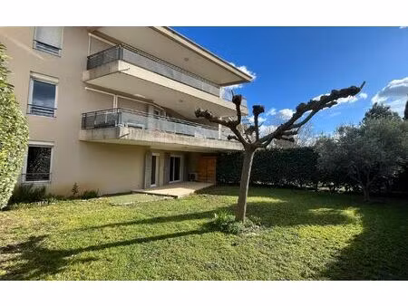 location appartement  63.22 m² t-3 à lançon-provence  1 090 €