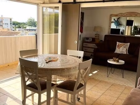 superbe t2 vue mer. quartier boucanet. 30240. le grau du roi