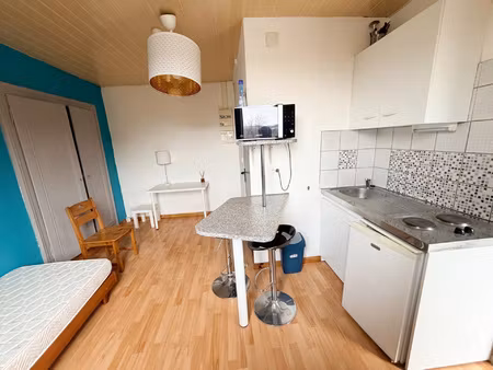 studio meublé 18 m2 400.00 euros charges incluses tréven