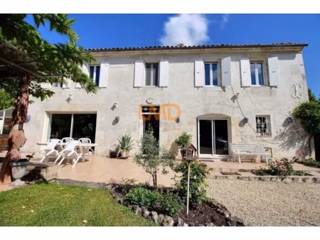 vente maison 7 pièces 244 m² à salles-d'angles (16130)  295 000 €