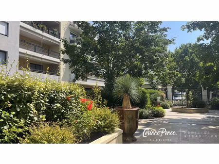 nimes jardins de la fontaine p3 85m2 2 terrasses garage asce