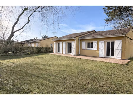 maison de plain-pied blanquefort 100 m2 avec grand jardin