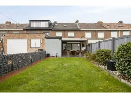 ruime rijwoning met garage te willebroek