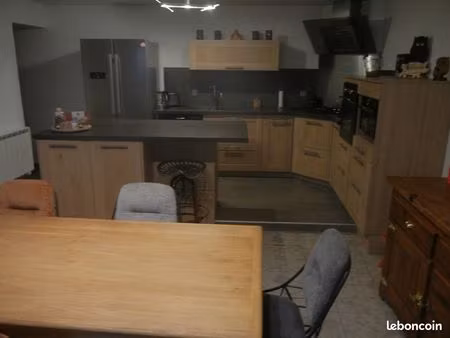 maison de village en pierre