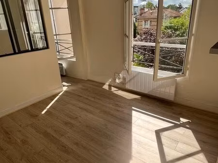 beau deux pièces dans le centre ville