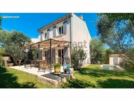 villa 4 pièces 93 m²