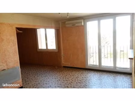 loue appartement 50m2 à bagnols sur cèze  proche centre ville