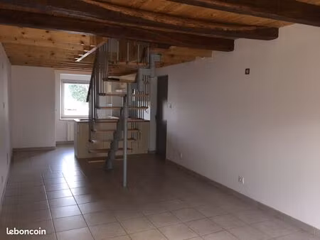 titre de l'annonce: appartement f3+ entièrement rénové avec terrasse