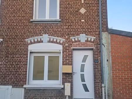 maison entièrement rénovée 2 chambres petite forêt 795