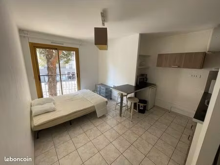 studio meublé  proche faculté la timone